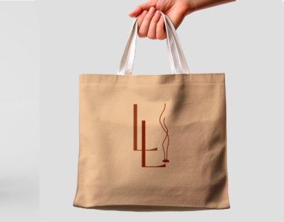 Identidade visual para Livraria Luminária — sacola ecobag bege com logo minimalista em terracota